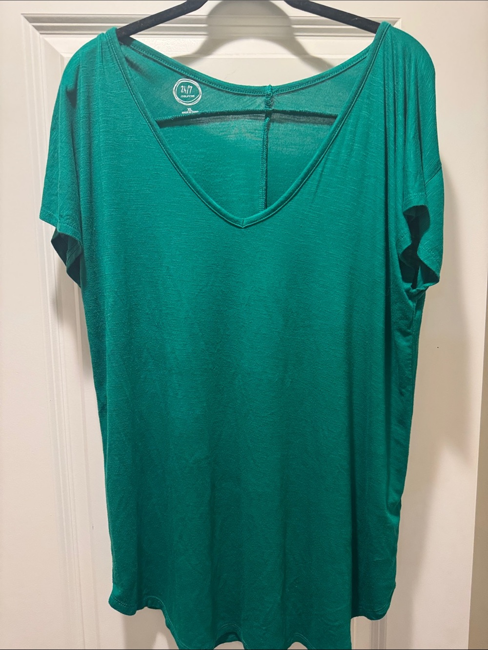 Maurices Emerald Green V-Neck Short Sleeve Tee